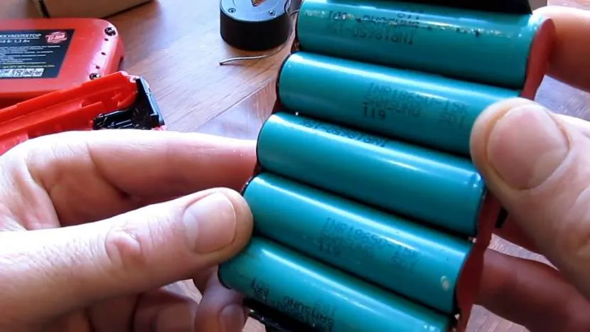 Обзор китайского 25V шуруповерта на li-ion аккумуляторах. Тот случай когда ничег