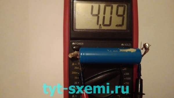 Измерение аккумулятора мультиметром