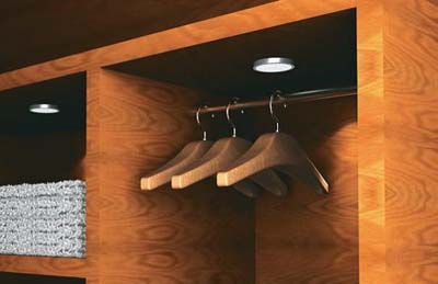 Мебельные светильники: подключение и установка встраиваемых светодиодных моделей под шкафы, подсветка для мебели